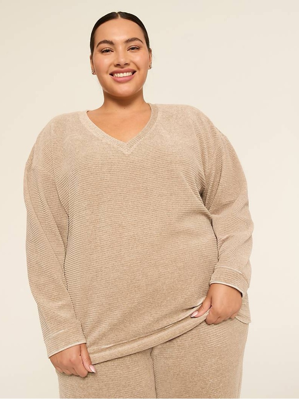 NWT LIVI Velvet V-Neck Sweatshirt | Size 14-16
